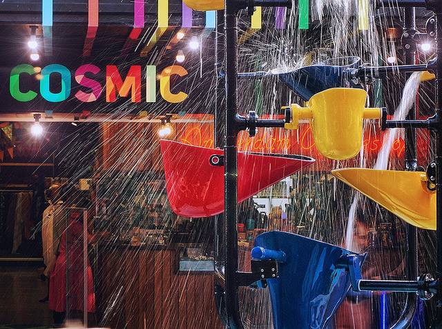 Photo of the iconic Cuba St Bucket Fountain